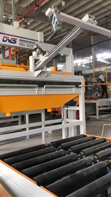 satın al 1600Ton Kısa Döngülü Laminasyon Sıcak Baskı Makinesi Melamin Karton Makinesi online manufacture